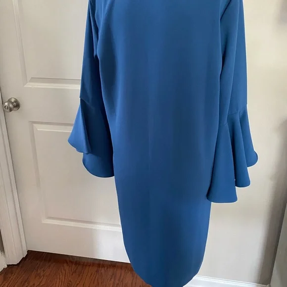 karen Kane New with Tag attached blue v-neck size M - Picture 7 of 8